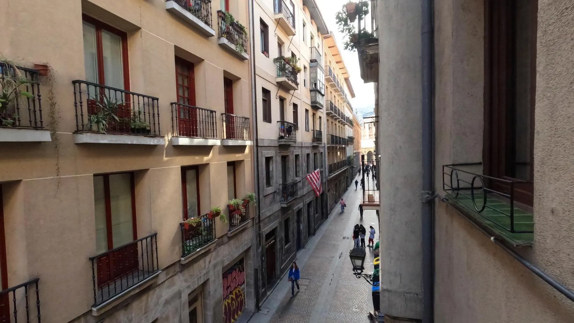 Konukevi Casual Serantes Bilbao